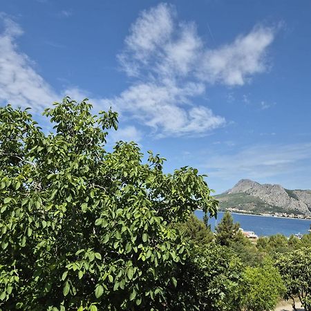 Lovely Apartment Omis Exterior photo
